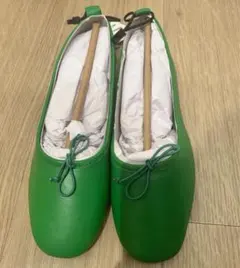 【新品】タグつきザラ ZARA グリーン バレエシューズ 靴39
