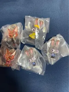 ズートピア　めじるしアクセサリー　ガチャ　ニック　ジュディ