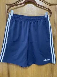 adidas ネイビー ショートパンツ 3本ライン