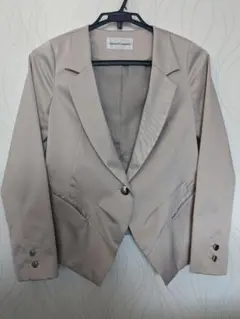 テーラードジャケット アルファベット