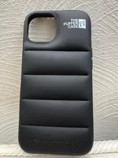 THE PUFFER CASE - ブラック - iPhone 15用