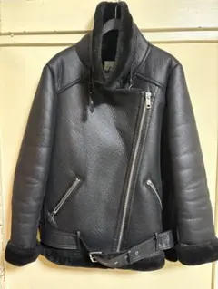 ZARA ブラックフェイクレザージャケット