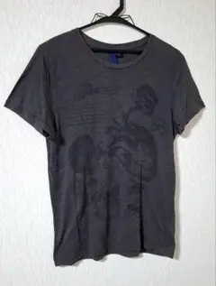 ダークグレー グラフィックTシャツ