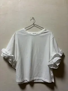 袖ギャザーフリルデザインTEEのサムネイル