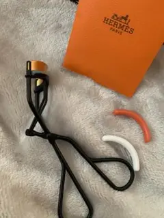 新品未使用　HERMES エルメス アイラッシュカーラー ル クルブ-シル アイラッシュカーラー ル クルブ-シル | Hermès - エルメス-公式