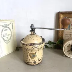 ドイツ製 壁掛けコーヒーミル 陶器 花柄 手挽き ヴィンテージ - メルカリ