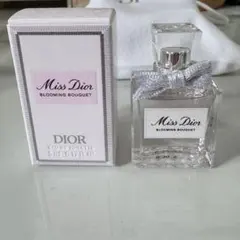 新品 Miss Dior Blooming Bouquet 5mlのサムネイル