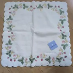 【新品未使用】WEDGWOOD 花柄刺繍 タオルハンカチ 約27cm
