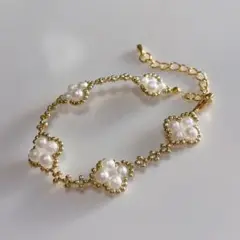 《 4 》 ビーズブレスレット (ハンドメイド)