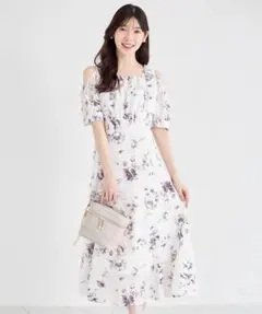 リボン付きオフショルフラワープリントワンピース　toccocloset