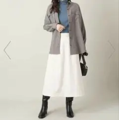 a.v.v.. グルカ風台形スカート