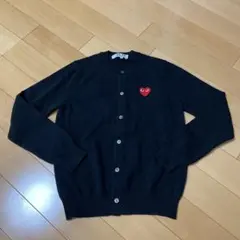 PLAY ブラックカーディガン ハート刺繍