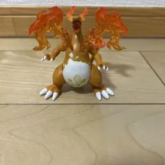 リザードン フィギュア 炎エフェクト付き　モンコレ