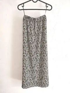 ユニクロ小花柄ロングスカート