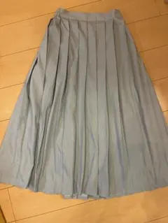 ライトブルー プリーツスカート