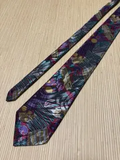 【美品】CLUB MVP ネクタイ 総柄レッド系