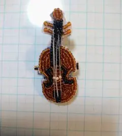 ビーズ刺繍 ブローチ