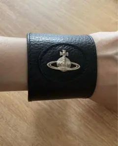 2025年最新】Vivienne Westwood バングル・リストバンドの人気