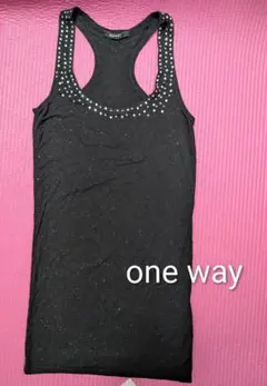 【one way】 アクリルストーン付き キャミソール ブラックМのサムネイル