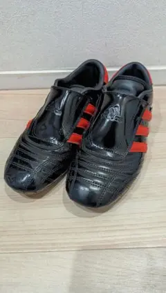 値下げしました【adidas】ブラック×レッド スニーカー テコンドー
