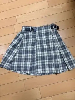 チェックスカート