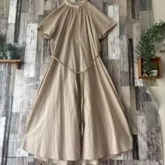GU＊ノーカラーロングワンピース