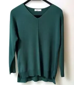 OFUON stylish Vネックニット グリーン 長袖　伸縮