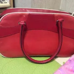 PRADA 赤いバック