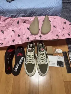 Travis Scott x Air Jordan 1 リバースオリーブ