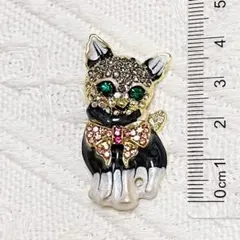 白黒 猫 ネコ ピンクのリボン ラインストーン ゴールド ブローチ ピンブローチ