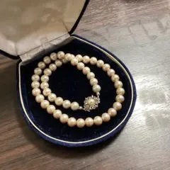 クリーム色　パール　ネックレス