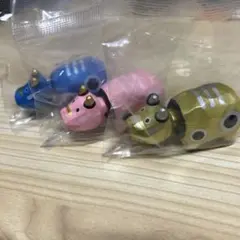 木彫りのべこ　シークレットあり　青、ピンク、金 3個セット