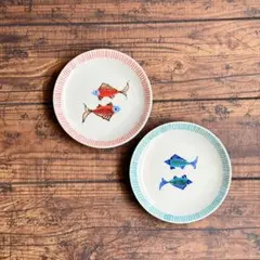 新品 ベトナム バッチャン焼き 魚柄 小皿2枚のサムネイル