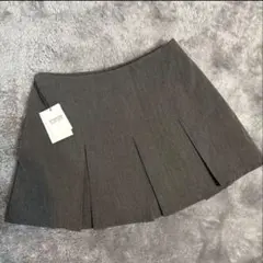 GRLのミニプリーツパンツ