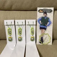 ファミマ　TWICEくじ　ジョンヨンセット