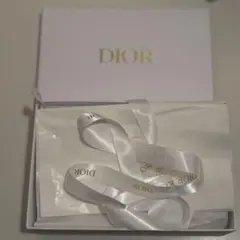 Dior ギフトボックス ホワイト