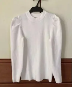 ワールドCutie Blonde☆肩タックリブニットプルオーバーＬ　ホワイト