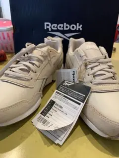 Reebok ベージュ スニーカー　訳あり　激安