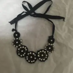 ビジュー付ネックレス