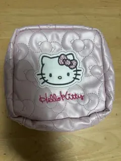 スリーコインズ×ハローキティ キルティングポーチ ピンク