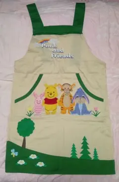 くまのプーさん　エプロン　保育士