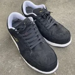 Puma ブラック スエード スニーカー