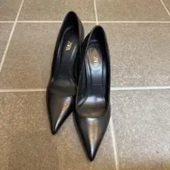 ZARA ブラック ハイヒール ポインテッドトゥ　25.5 40