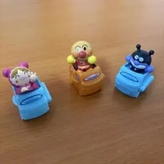 アンパンマン キャラクター 3体 と お店に変身car3台　おままごと６点セット
