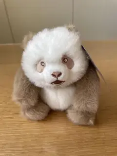 茶色いパンダ 七仔（チーザイ） ぬいぐるみキーホルダー