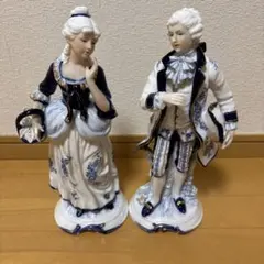 ドマンイタリー製 青白い陶器製カップルフィギュリンのサムネイル