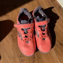 adidas トレーニングシューズ　19.5cm