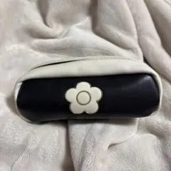 MARY QUANT フラワーモチーフ 小物入れ　ペンケース