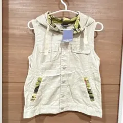 Sarah brand フード付きベスト 迷彩 ミリタリー 切替 刺繍 サイズ1