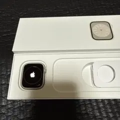 Apple Watch 8 41mm Starlight アルミニウム